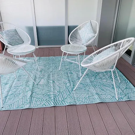 Mazee アパート オステンド